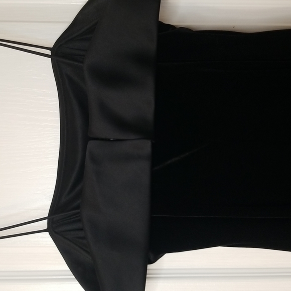 ALEX Evenings Black Velvet & Satin Spaghetti Strap Cocktail Dress; Size 6 - Picture 4 of 5